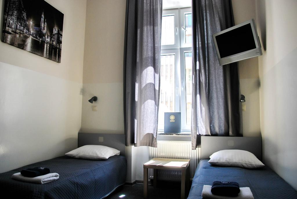Aparthotel Kadetus Krakow Exterior photo